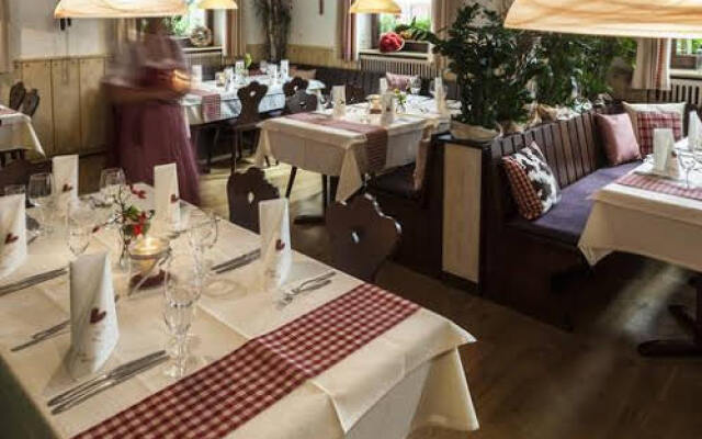 Отель Landgasthof zum Pflug