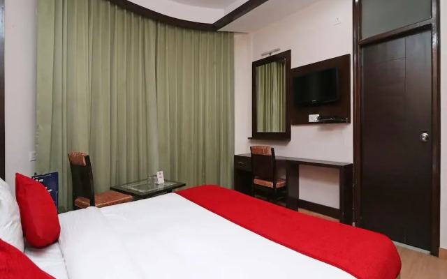 OYO 7547 Hotel Burans Residency