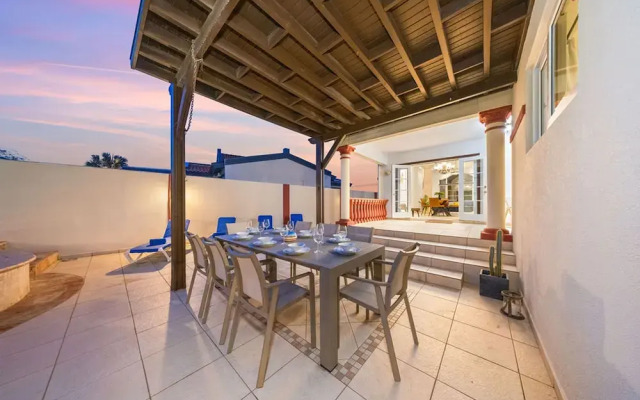 Sleeps 11 6 Bedrooms Privatepool Outdoor Dining