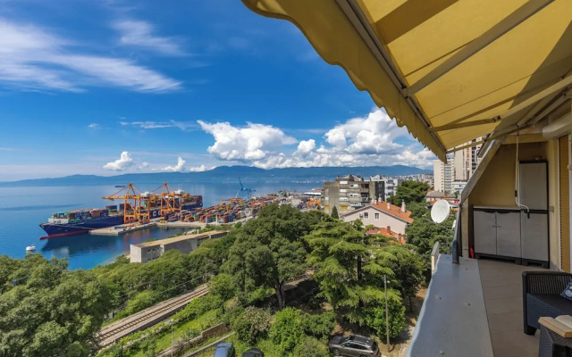 Seaview City Apartment Frida