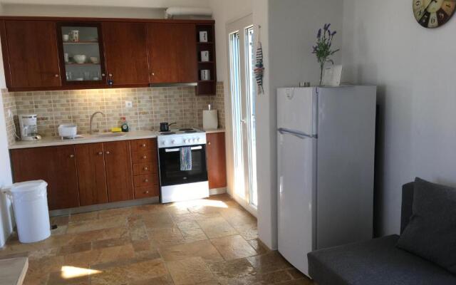 Comfy House in Paros