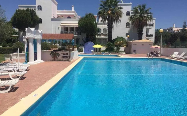 Tavira Cozy Studio by the Pool