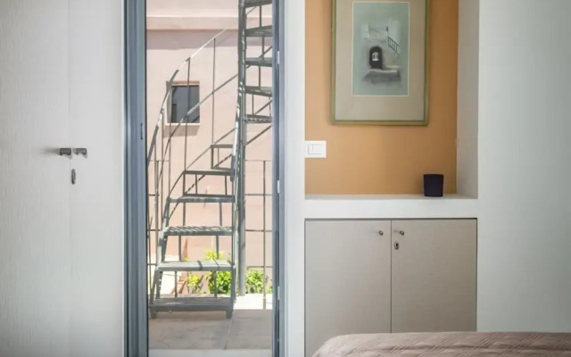 Elegant City Apartment - 250m From Solomos Square