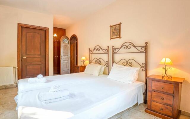 Villa Paola Kassiopi by MediterraneanVillas