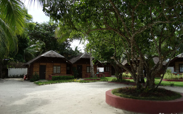 Whites and Greens Beach Resort