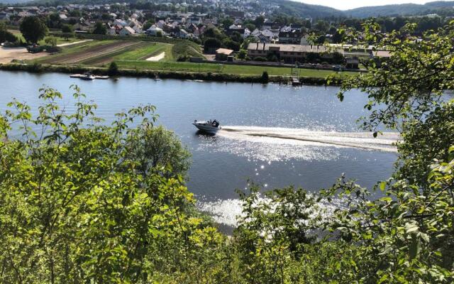 Chalet an der Donau direkt bei Regensburg, 5 Sterne DTV