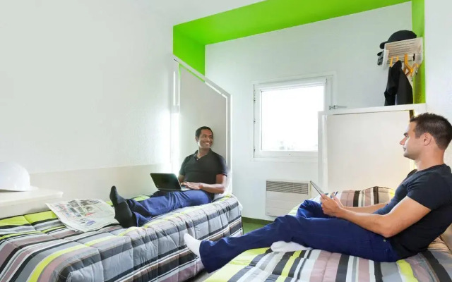 hotelF1 Lyon Sud Oullins