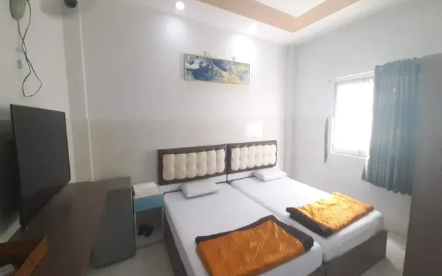 Bros Hotel