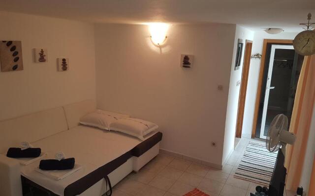 Apartments Lovrić - 30 meters to the beach