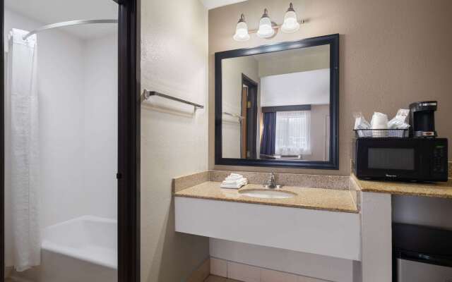 Travelodge by Wyndham Tucson AZ