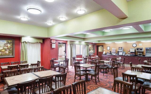 Comfort Inn & Suites Near Medical Center