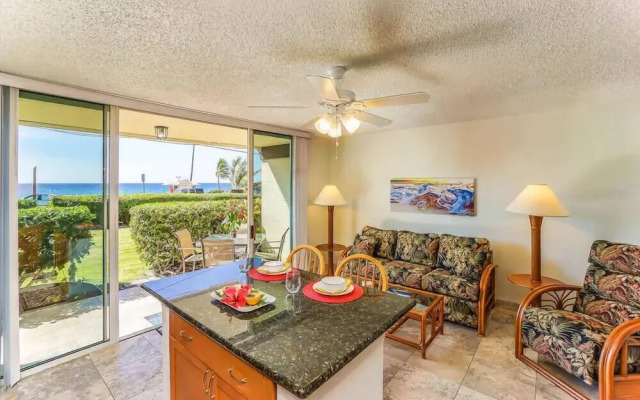 Kona White Sands A4 Romantic Ocean View!