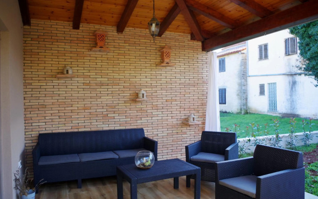 House Matteo, Valdenaga