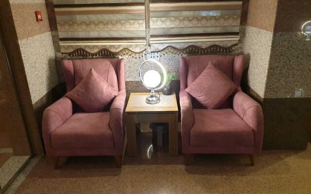 Medina Diamond Suites