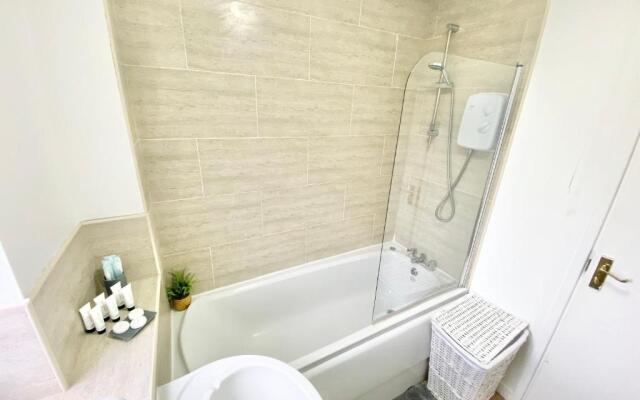 Convenient Manchester city centre 3BD with free parking