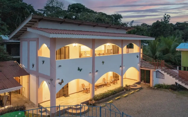 Pangea Lodge