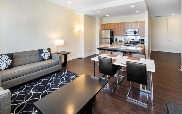 Global Luxury Suites at the Gateway Arch