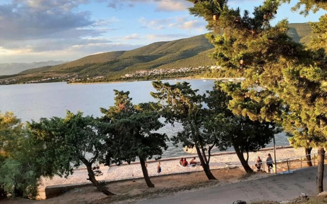 Robi - 100 Meters to the Beach - A2