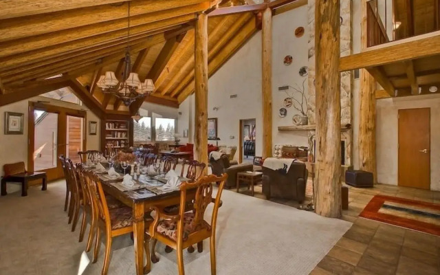 Downtown Penthouse 4 Bedroom Condo