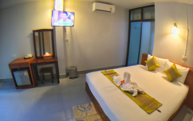 Srichada Hotel Khaolak