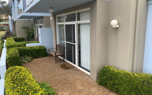 Mollymook Aquarius Apartments