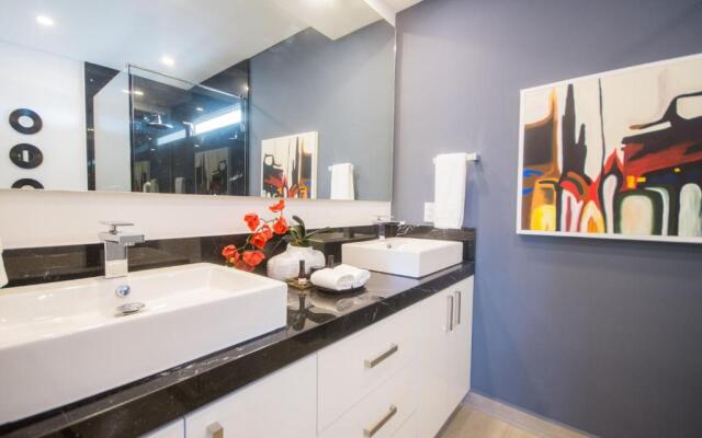 Real View Towers E208 by Casago