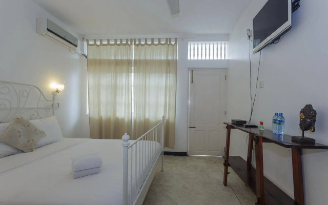 Royce Boutique Hotel