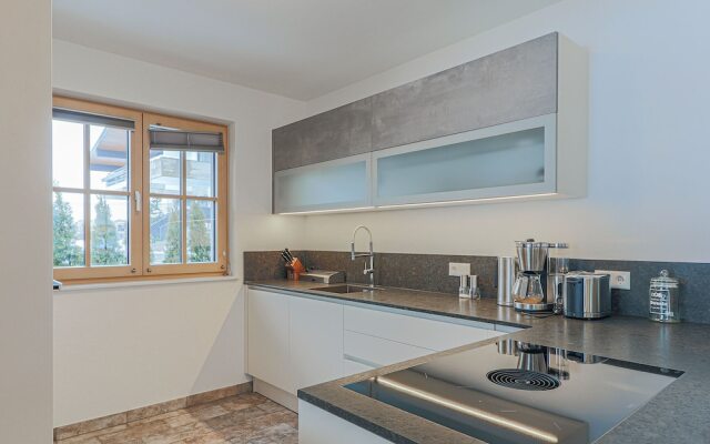 Luxury Villa in Ellmau with Hot Tub