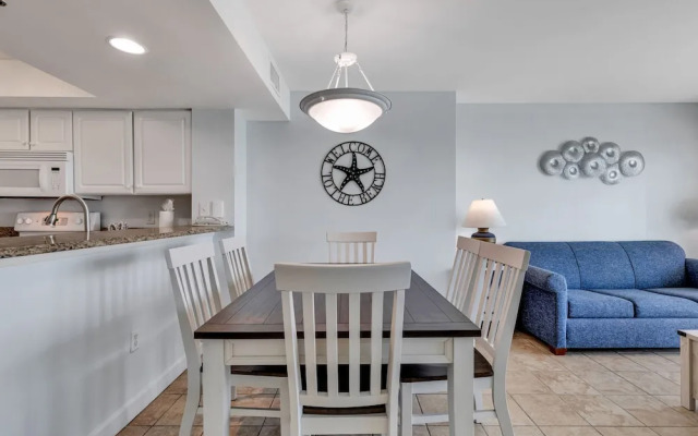 Carolinian Resort 2032