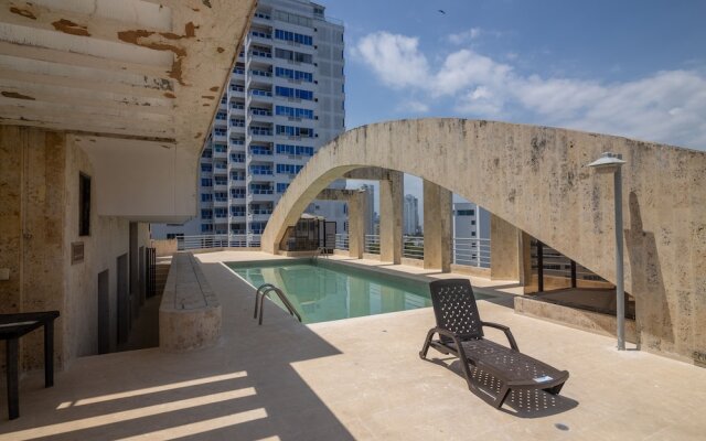 Penthouse con Piscina Privada El Laguito