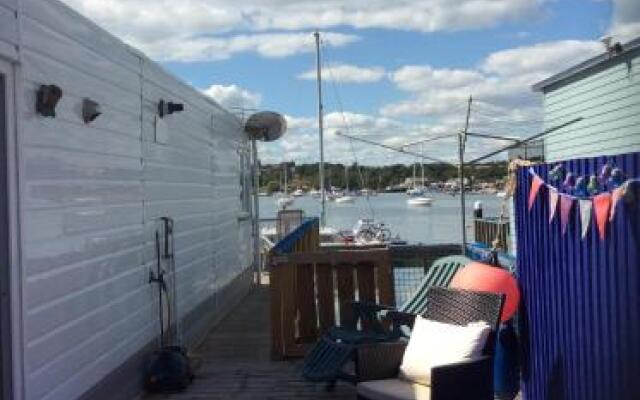 Houseboat Heyvon
