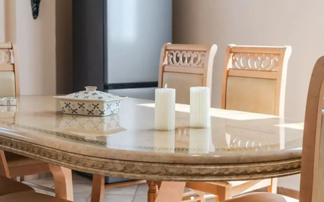 The Old-clock Apartment