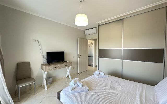 Elpida Luxury Apartments & Suites