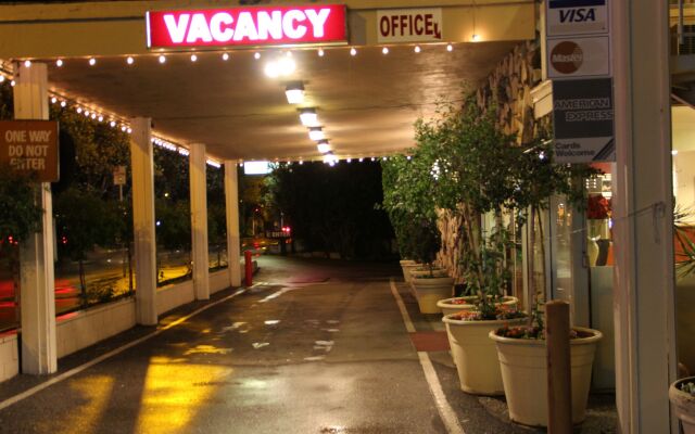 Caravelle Inn Extended Stay