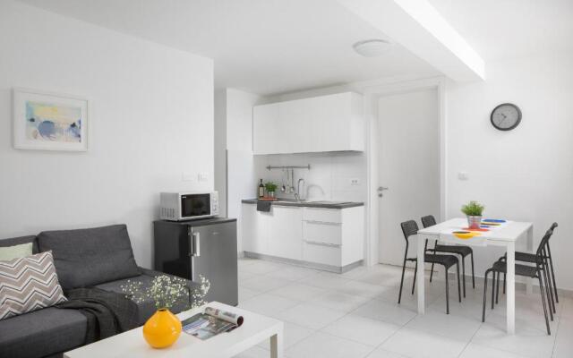 Lemechi Casa Girasole Apartments