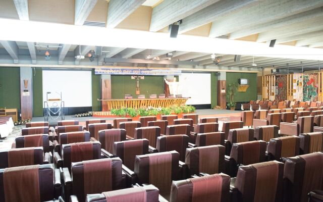 La Cittadella Dell'Oasi Hotel