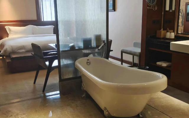 Beijing Huayang Nianhua Hotel