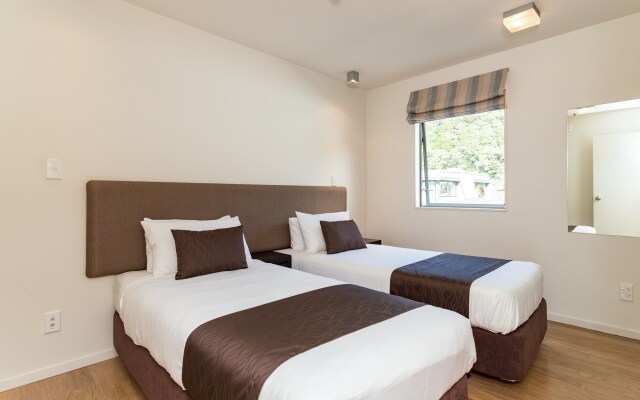 Sea Spray Suites