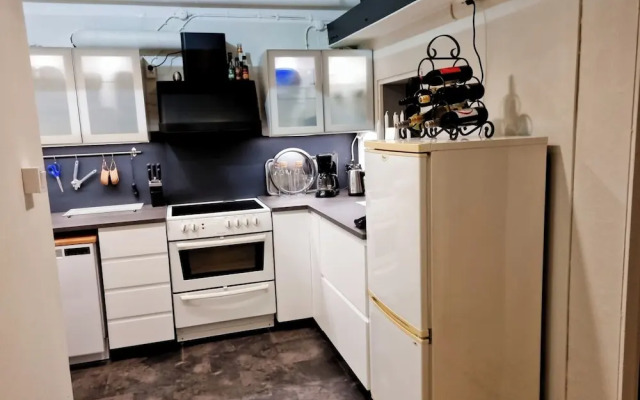 2 Bed Retreat - Sleeps 4 - Pets - Parking - Wifi