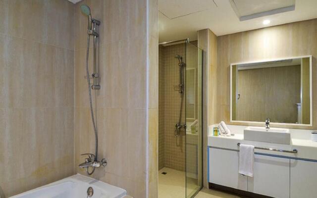 Stunning 5* 4Br-Oceanfront-Apartment