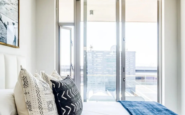 Deluxe Urban Retreat Summit on Quarter