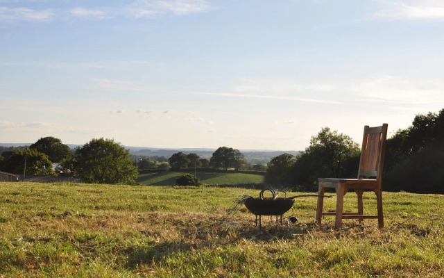 Immaculate and Cosy Bell Tent in Shaftesbury, UK