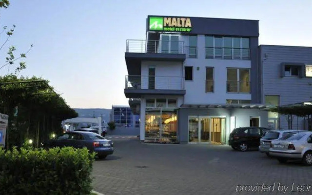 Motel Aura