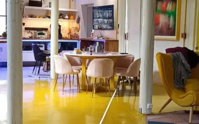 Y Art bnb