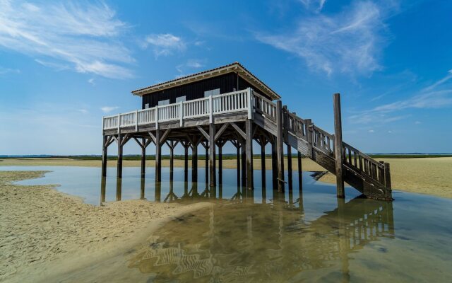 Charming Holiday Home in La Teste-de-buch With Swimming Pool