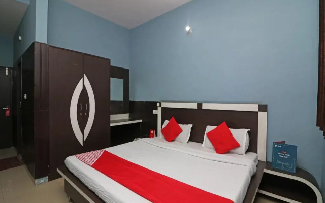 Hotel Crown Tower By OYO