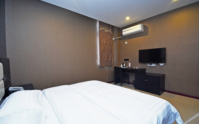 Nanjing 6 1 Business Passenger Hotel