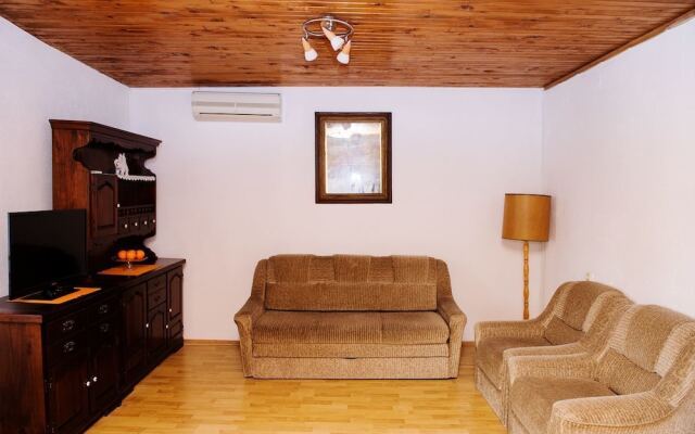 House Nevenka