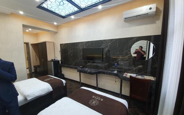 Hotel Safir