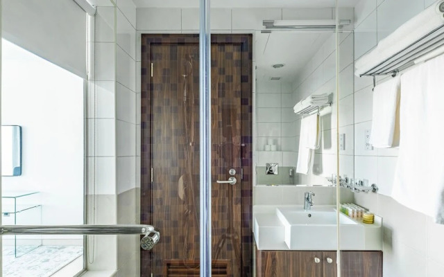 LUX Holiday Home - Azure Residence 1